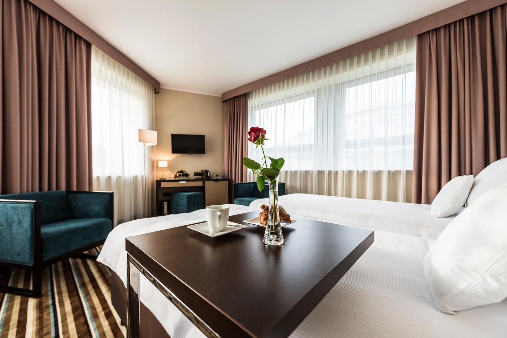 Hotel Victor Pruszkow Desilva Номер фото